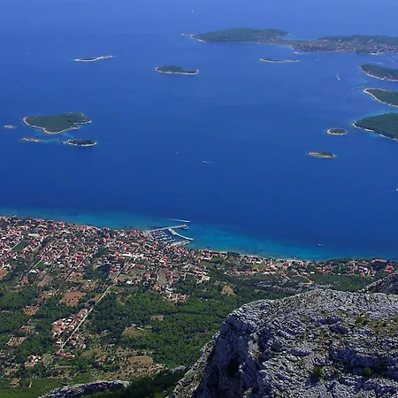 Trstenica-two Bedroom With Balcony E شقة *